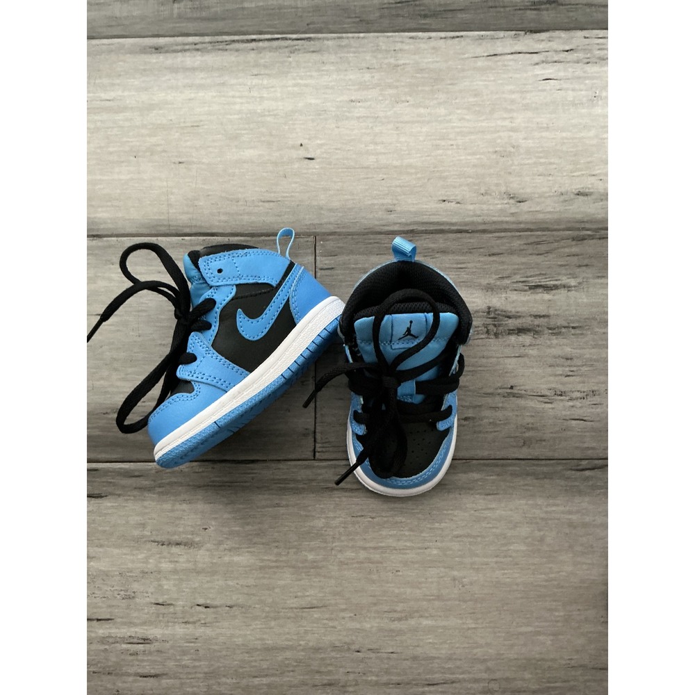 Jordan 1 Retro High OG University Blue Black Toddler Sneakers 4C DQ8425-401 - Picture 3 of 5